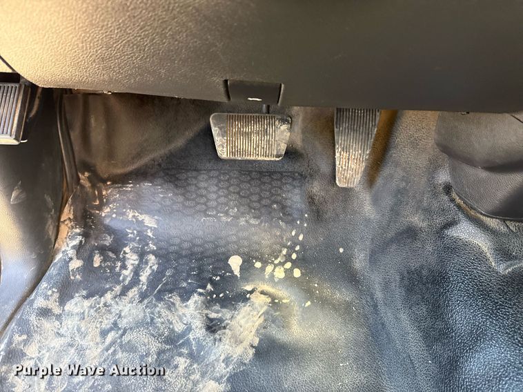 image for item EG2580 2012 Dodge Ram 3500 utility bed pickup truck