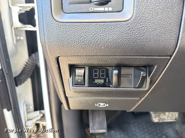 image for item EG2580 2012 Dodge Ram 3500 utility bed pickup truck