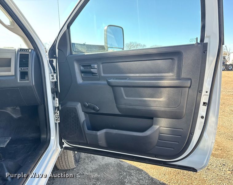 image for item EG2580 2012 Dodge Ram 3500 utility bed pickup truck