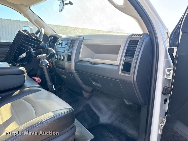 image for item EG2580 2012 Dodge Ram 3500 utility bed pickup truck