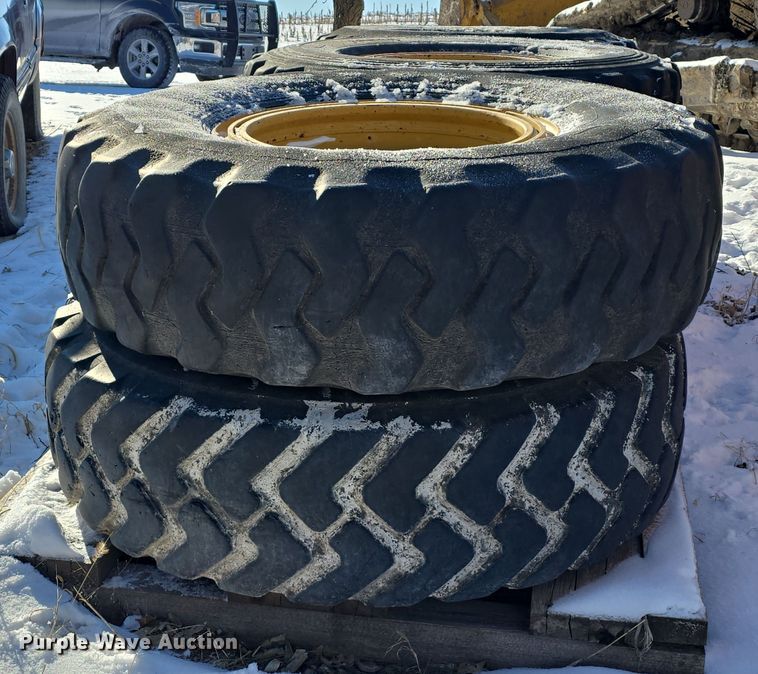 image for item EH8631 (6) 14.00R24TG tires and wheels