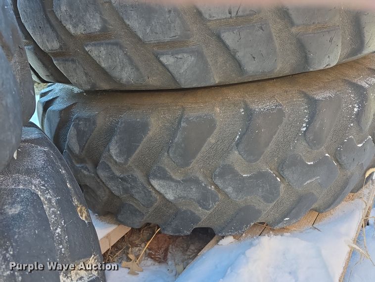 image for item EH8631 (6) 14.00R24TG tires and wheels