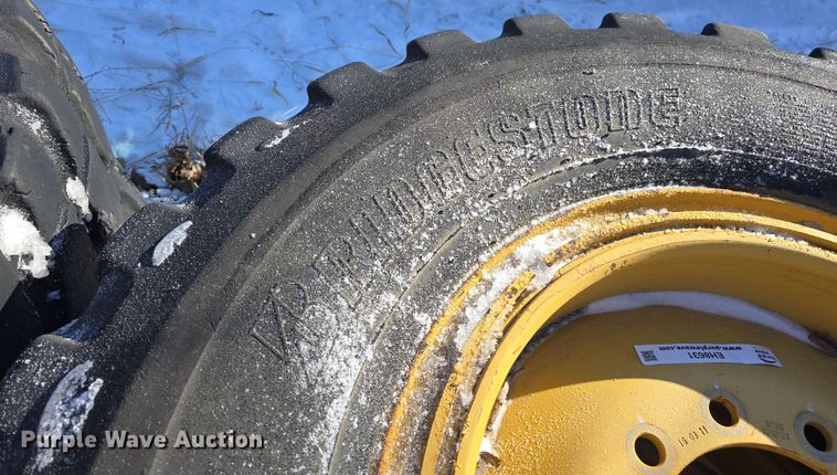 image for item EH8631 (6) 14.00R24TG tires and wheels