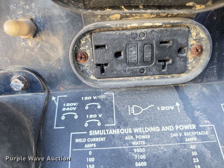 image for item EH8665 Lincoln Electric 305D Ranger welder/generator