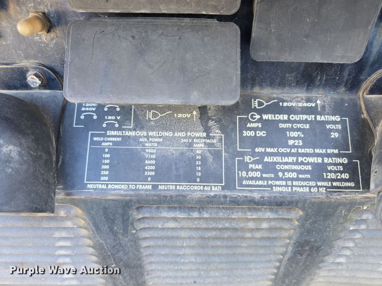 image for item EH8665 Lincoln Electric 305D Ranger welder/generator