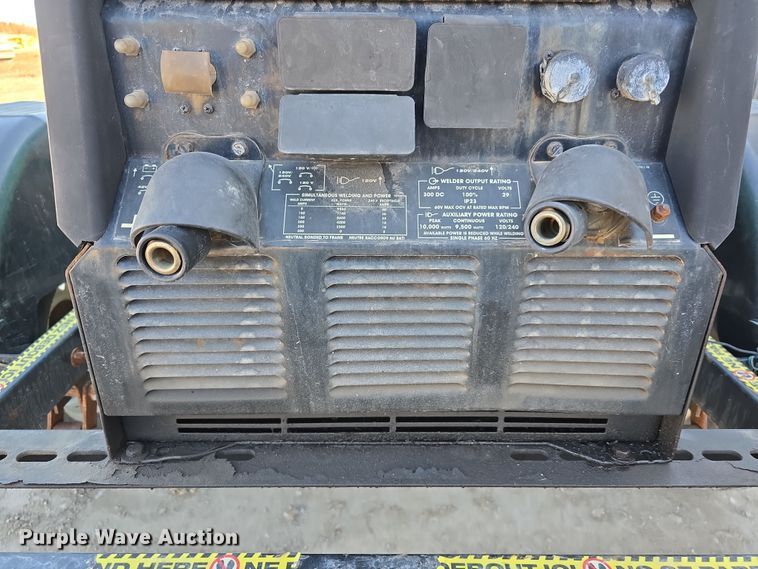 image for item EH8665 Lincoln Electric 305D Ranger welder/generator