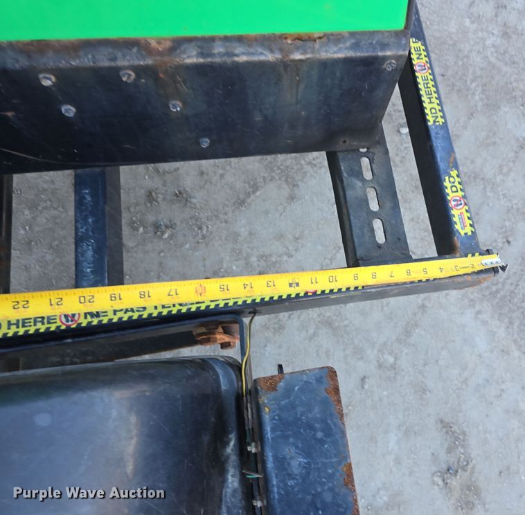 image for item EH8665 Lincoln Electric 305D Ranger welder/generator