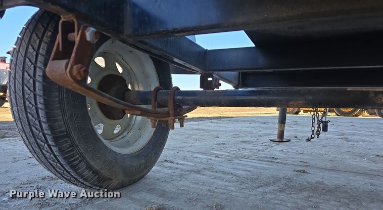 image for item EH8665 Lincoln Electric 305D Ranger welder/generator