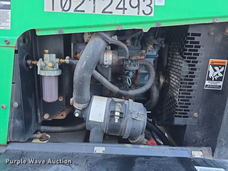 image for item EH8665 Lincoln Electric 305D Ranger welder/generator