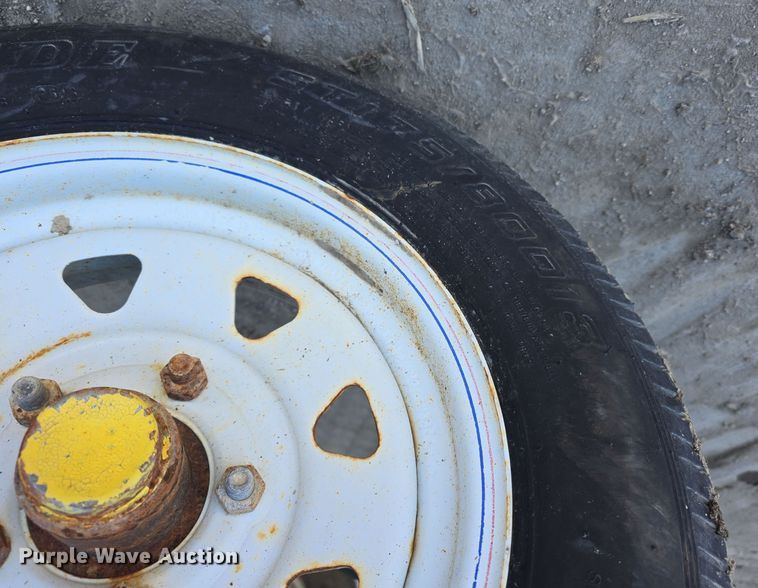 image for item EH8665 Lincoln Electric 305D Ranger welder/generator