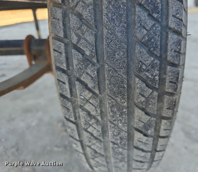 image for item EH8665 Lincoln Electric 305D Ranger welder/generator