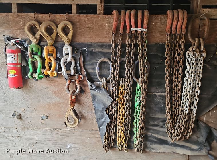 image for item EH8684 Tow chains