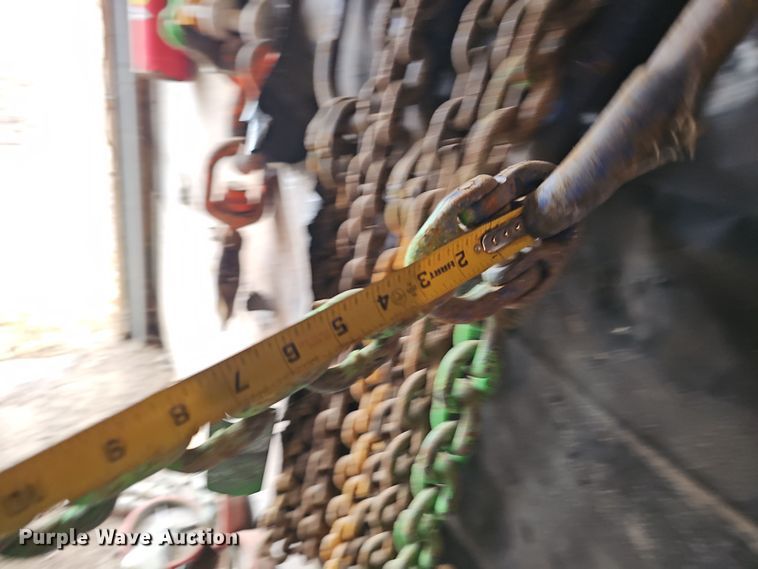 image for item EH8684 Tow chains