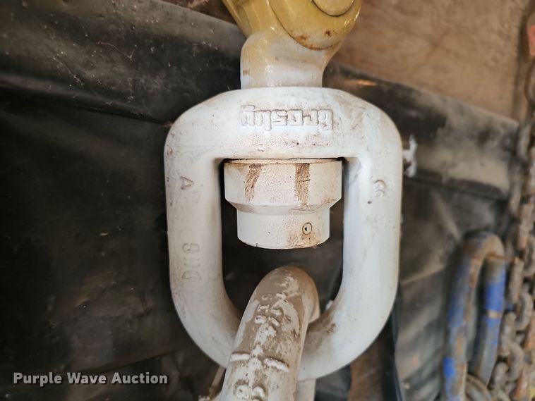 image for item EH8684 Tow chains