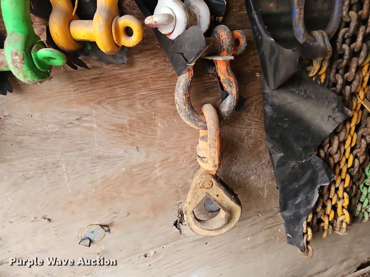 image for item EH8684 Tow chains