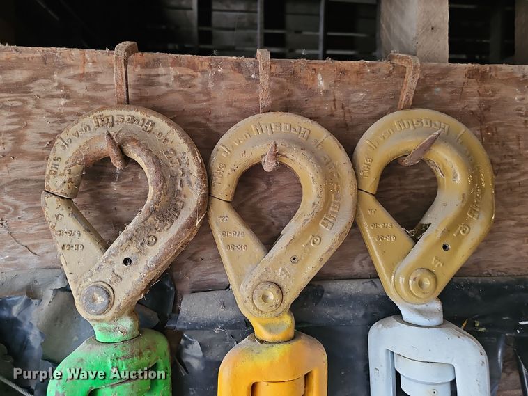 image for item EH8684 Tow chains