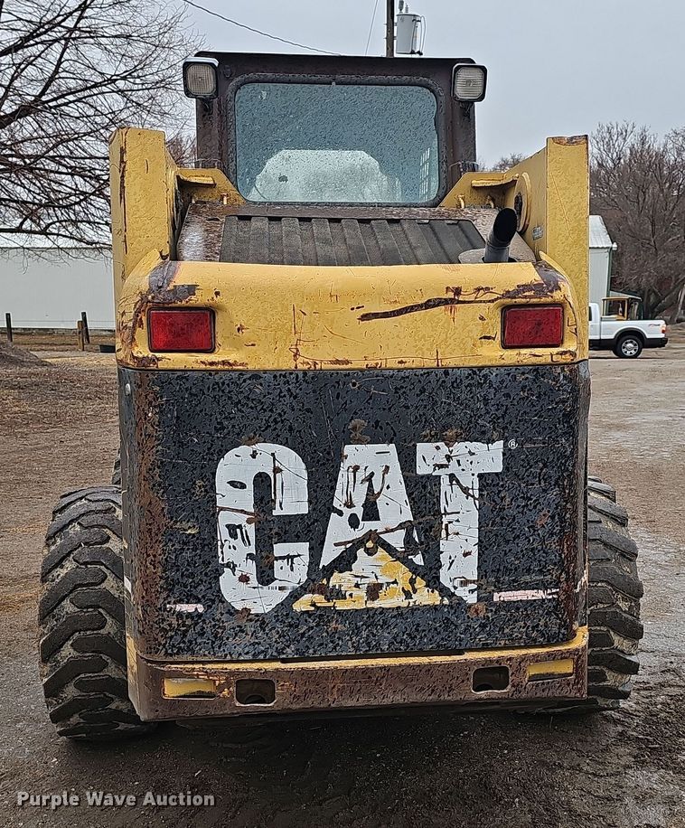 image for item EH8687 1999 Caterpillar 236 skid steer loader
