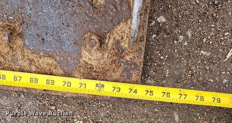 image for item EH8687 1999 Caterpillar 236 skid steer loader