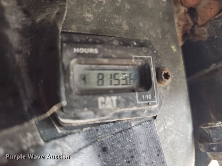 image for item EH8687 1999 Caterpillar 236 skid steer loader