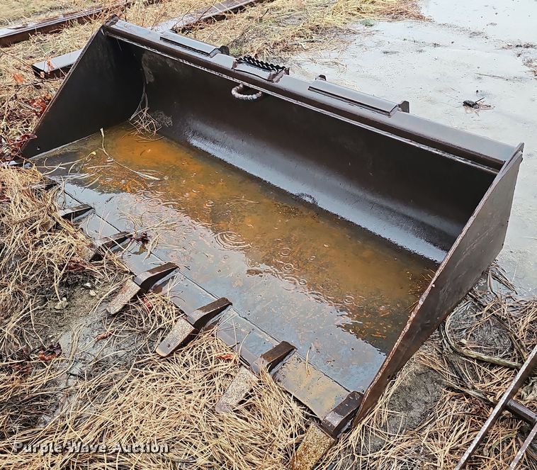 image for item EH8687 1999 Caterpillar 236 skid steer loader