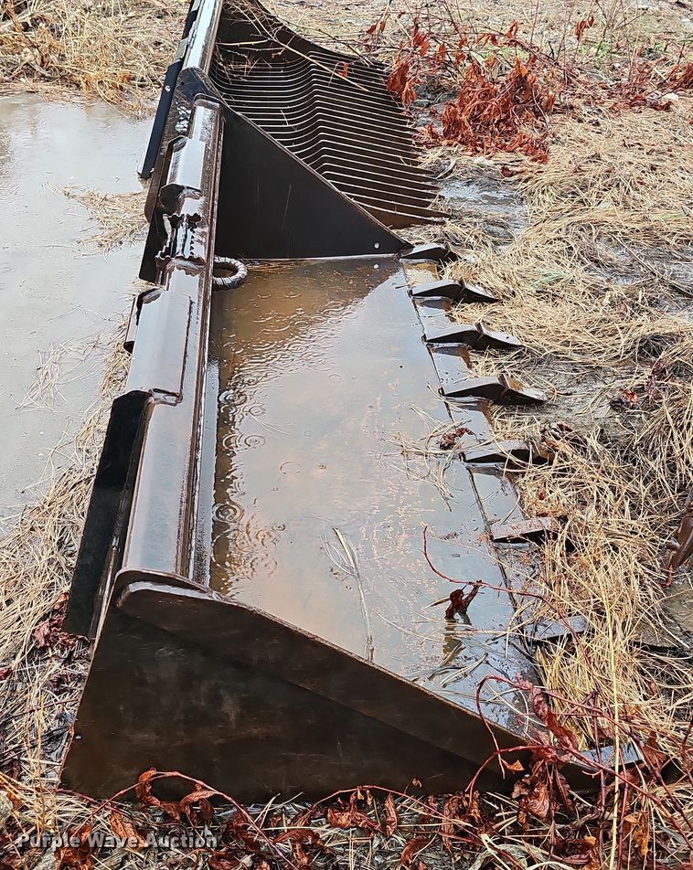 image for item EH8687 1999 Caterpillar 236 skid steer loader