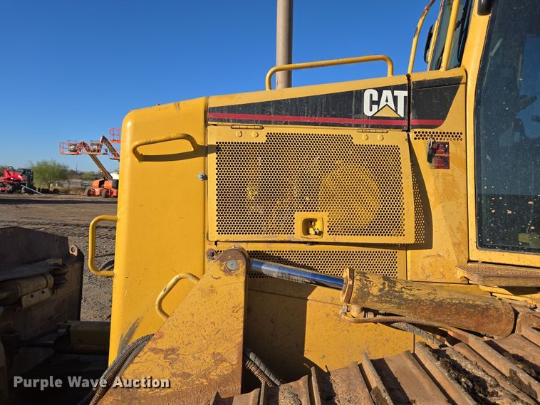image for item EI4159 2003 Caterpillar D6N dozer