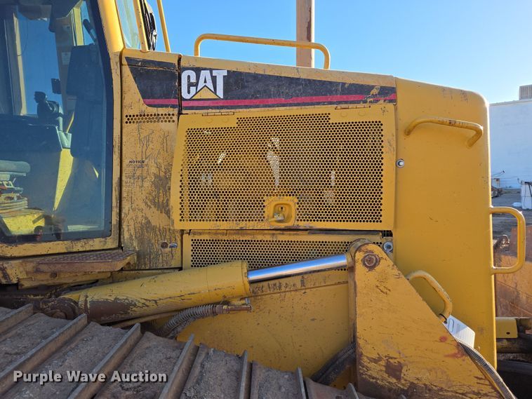 image for item EI4159 2003 Caterpillar D6N dozer