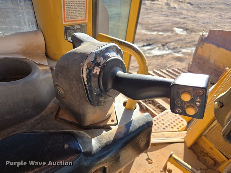 image for item EI4159 2003 Caterpillar D6N dozer