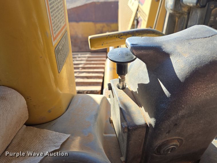 image for item EI4159 2003 Caterpillar D6N dozer