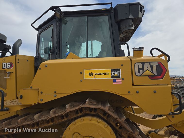 image for item EI4160 2020 Caterpillar D6 dozer