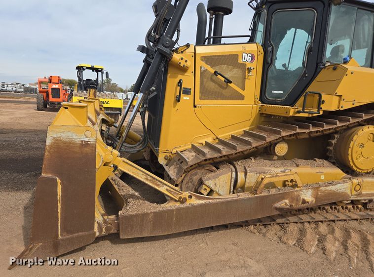 image for item EI4160 2020 Caterpillar D6 dozer