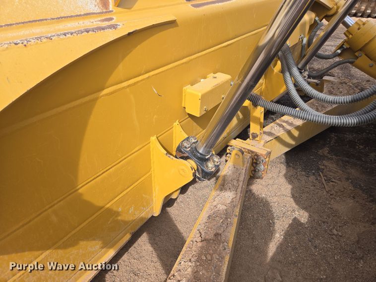 image for item EI4160 2020 Caterpillar D6 dozer