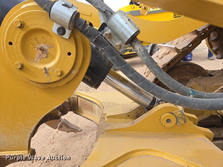 image for item EI4160 2020 Caterpillar D6 dozer