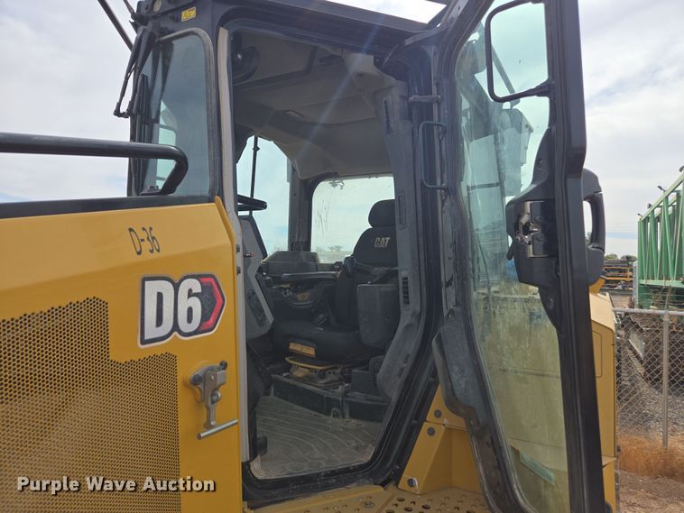 image for item EI4160 2020 Caterpillar D6 dozer