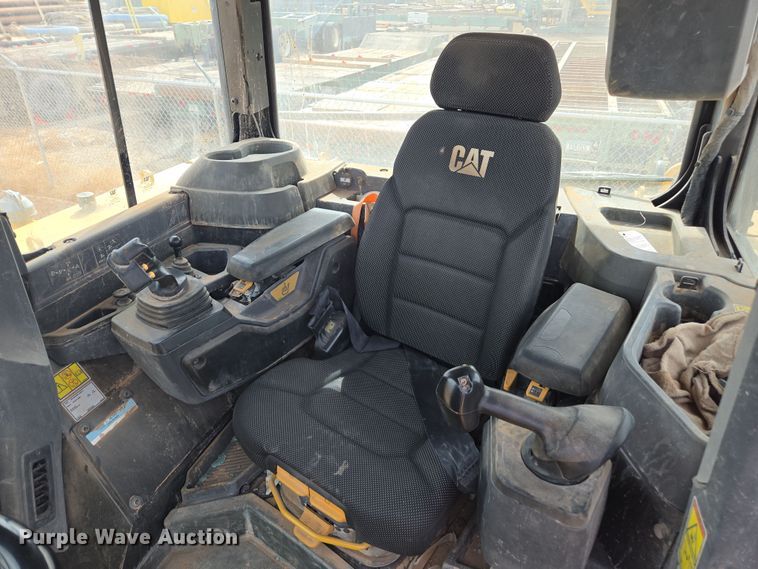 image for item EI4160 2020 Caterpillar D6 dozer