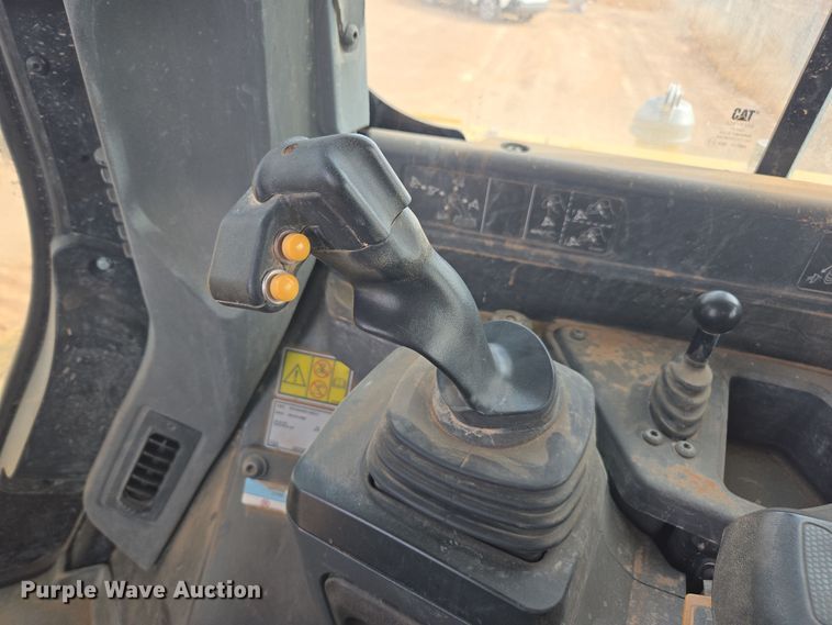 image for item EI4160 2020 Caterpillar D6 dozer