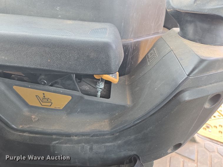 image for item EI4160 2020 Caterpillar D6 dozer