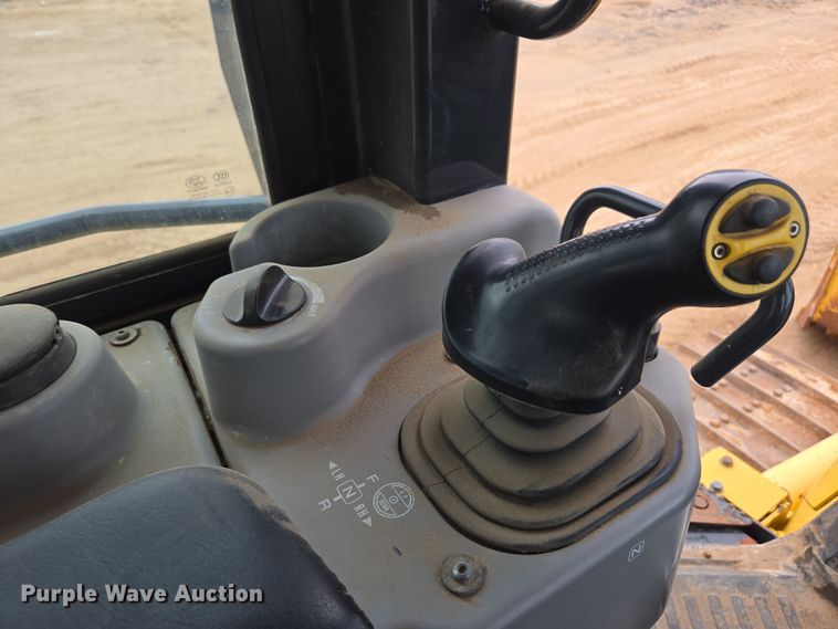 image for item EI4163 2015 Komatsu D61EXI-23 dozer