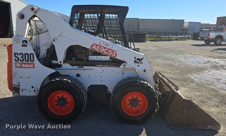 image for item EI4171 2006 Bobcat S300 skid steer loader