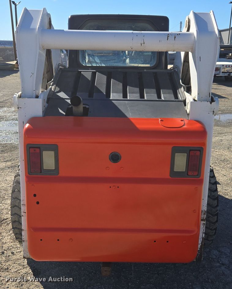 image for item EI4171 2006 Bobcat S300 skid steer loader