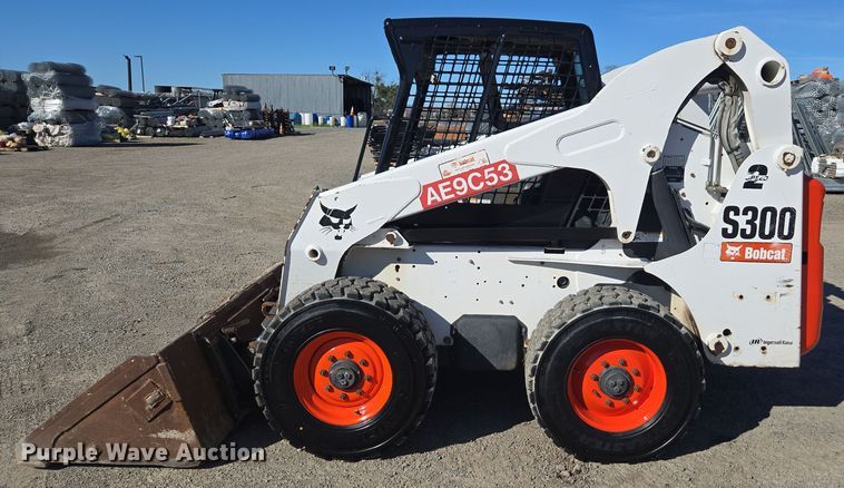image for item EI4171 2006 Bobcat S300 skid steer loader