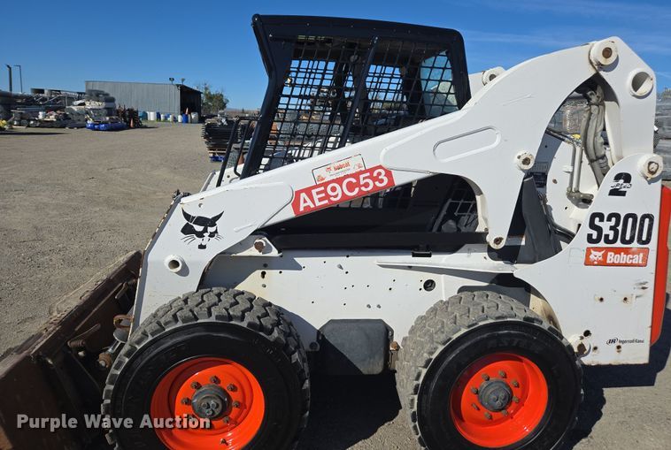 image for item EI4171 2006 Bobcat S300 skid steer loader