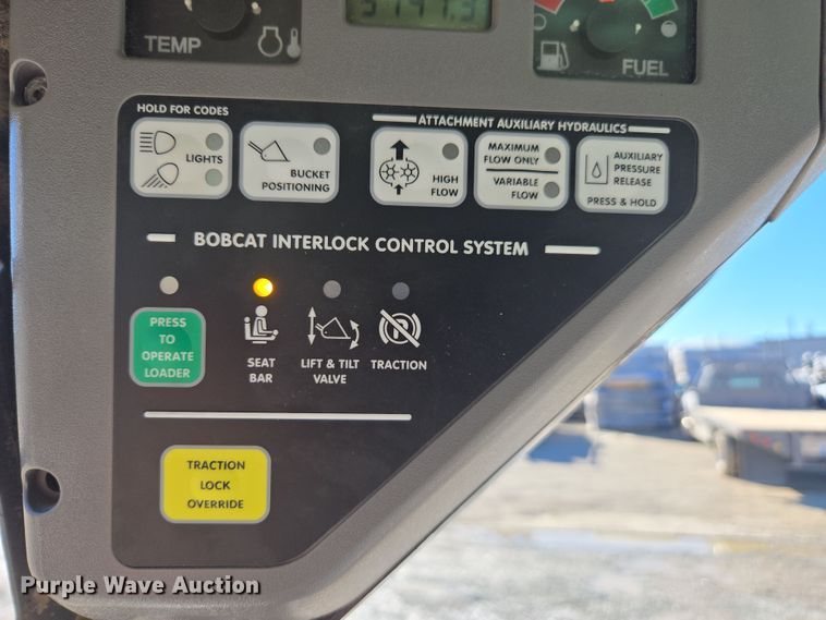 image for item EI4171 2006 Bobcat S300 skid steer loader