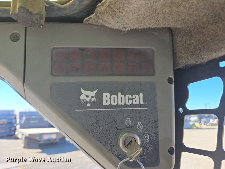 image for item EI4171 2006 Bobcat S300 skid steer loader