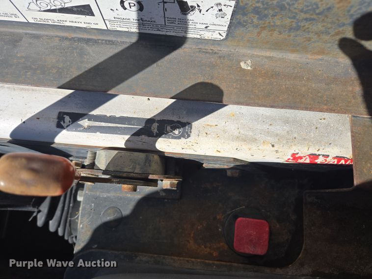 image for item EI4171 2006 Bobcat S300 skid steer loader