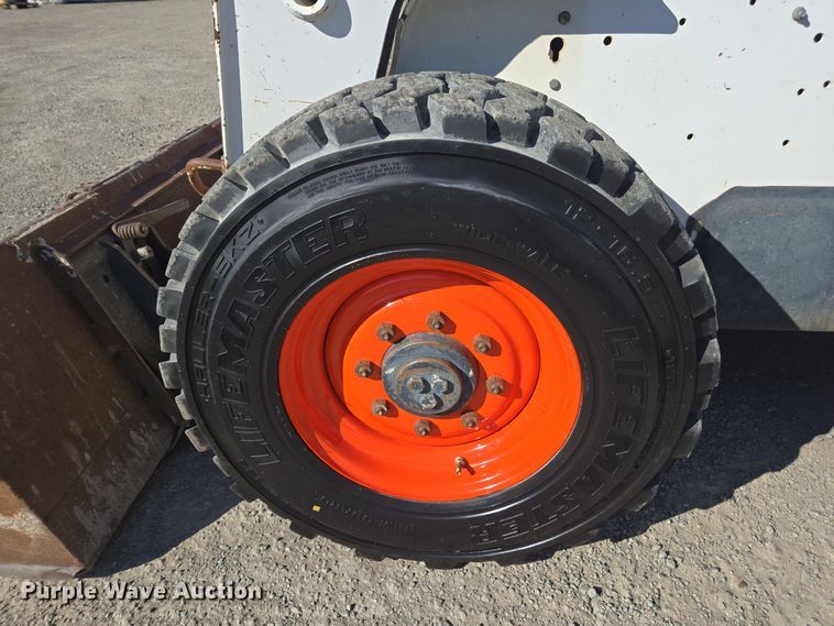 image for item EI4171 2006 Bobcat S300 skid steer loader