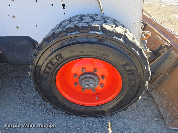 image for item EI4171 2006 Bobcat S300 skid steer loader