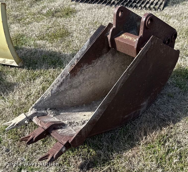 image for item EJ3480 Backhoe bucket