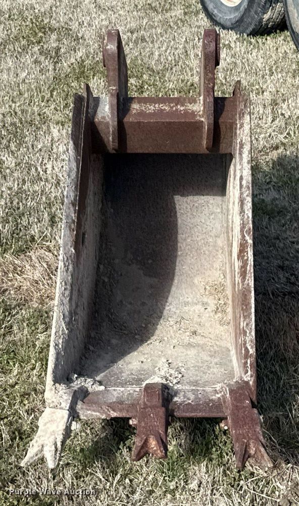 image for item EJ3480 Backhoe bucket