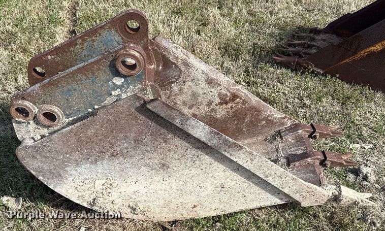 image for item EJ3480 Backhoe bucket